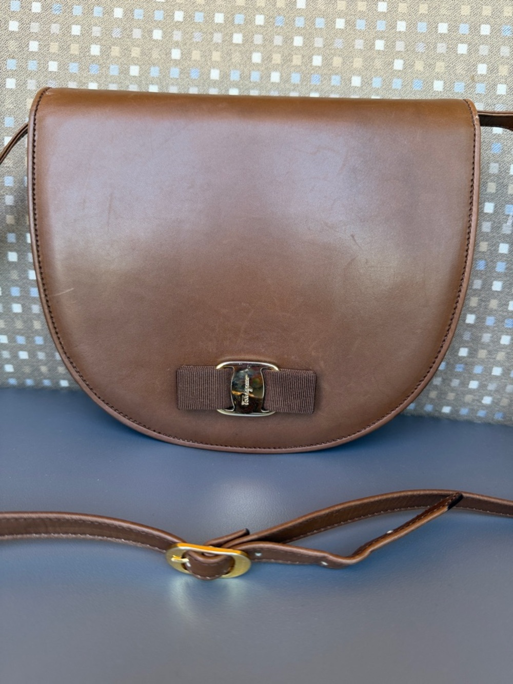 Salvadore Ferragamo vintage brown Leather Saddle Crossbody Bag with Gold Accent - Picture 1 of 10